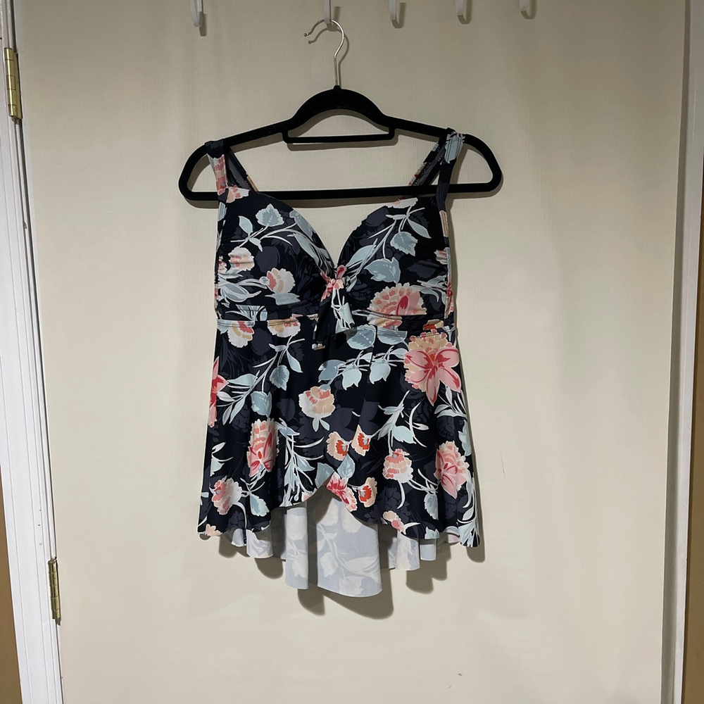 Torrid Floral Swim Bikini Top - Black and Pink